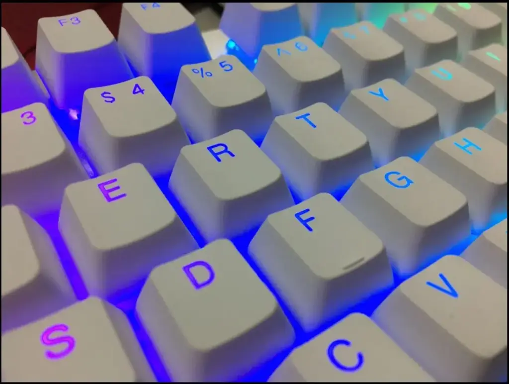 ABS Backlit-104 White + 1 pink